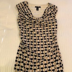 Sleeveless scoop neck